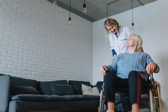 7 Tips to Work With Seniors Living With Dementia